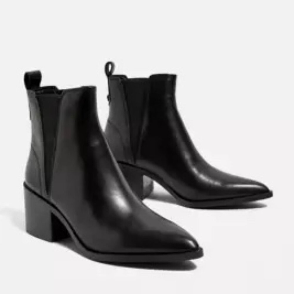 Steve Madden Black Leather Pointed Toe Ankle Boots